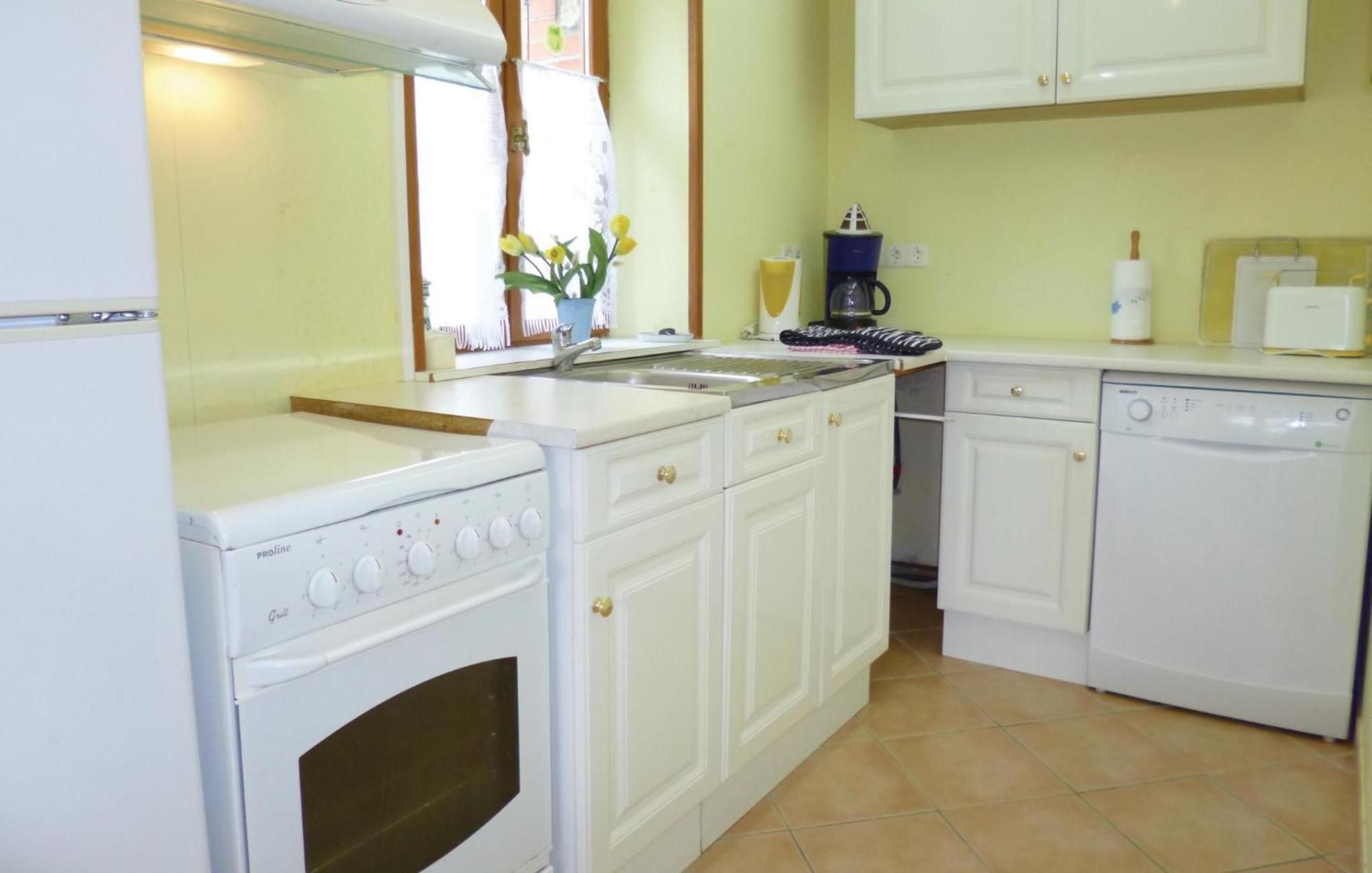 3 Bedroom Cozy Home In Brucheville Carentan-les-Marais Exterior foto